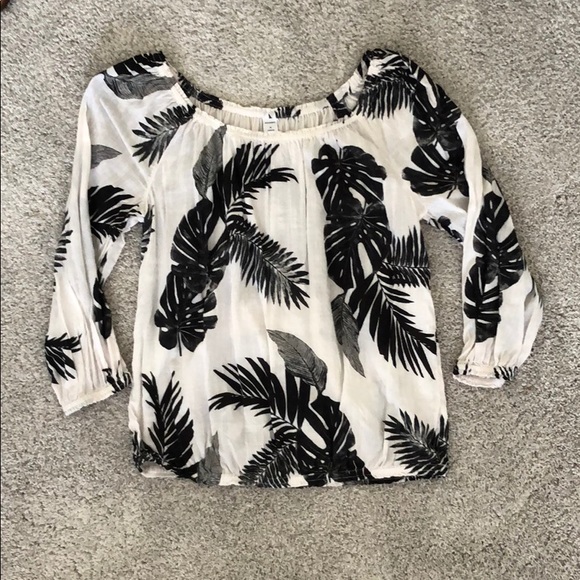 Black and White Off the Shoulder Top - Picture 1 of 2